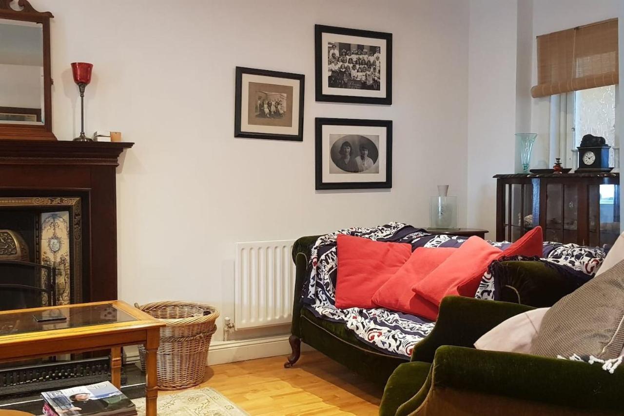 فيلا Cosy Townhouse On The Hill In Ireland Banagher المظهر الخارجي الصورة