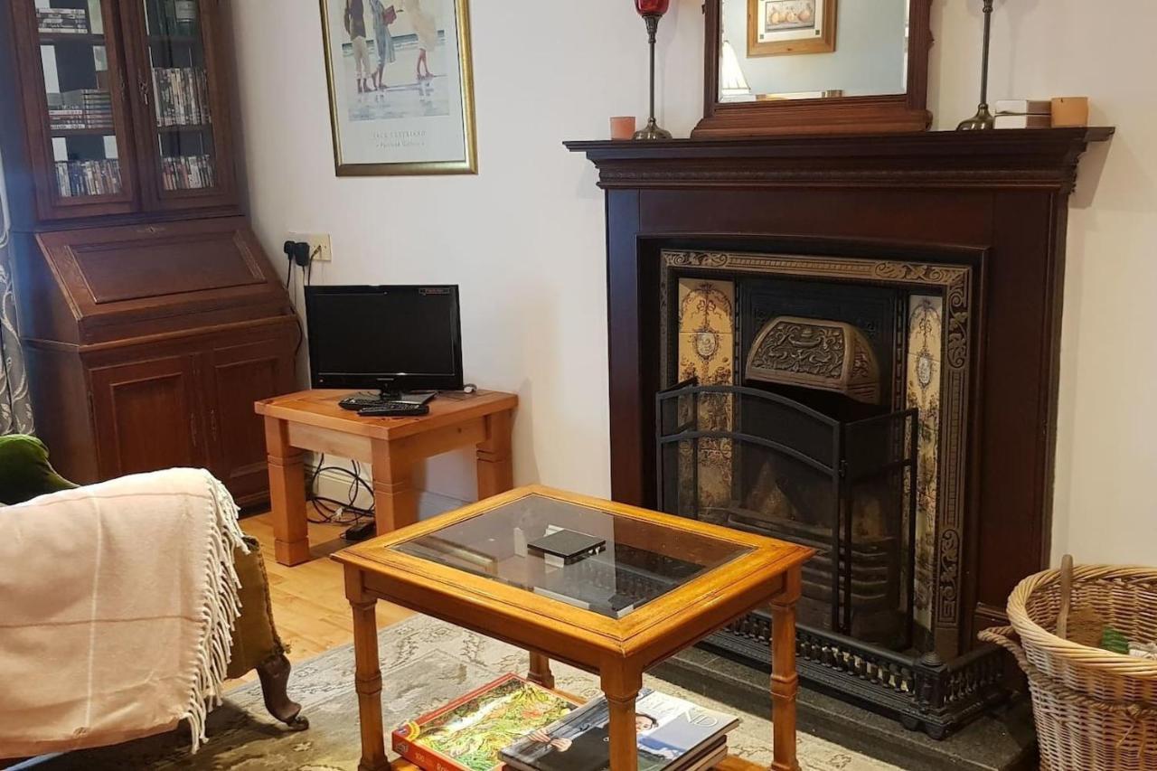 فيلا Cosy Townhouse On The Hill In Ireland Banagher المظهر الخارجي الصورة